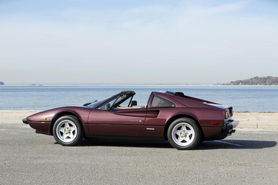  Ferrari 308 GTS Quattrovalvole 1982 года  (US) (фото 13 из 25)